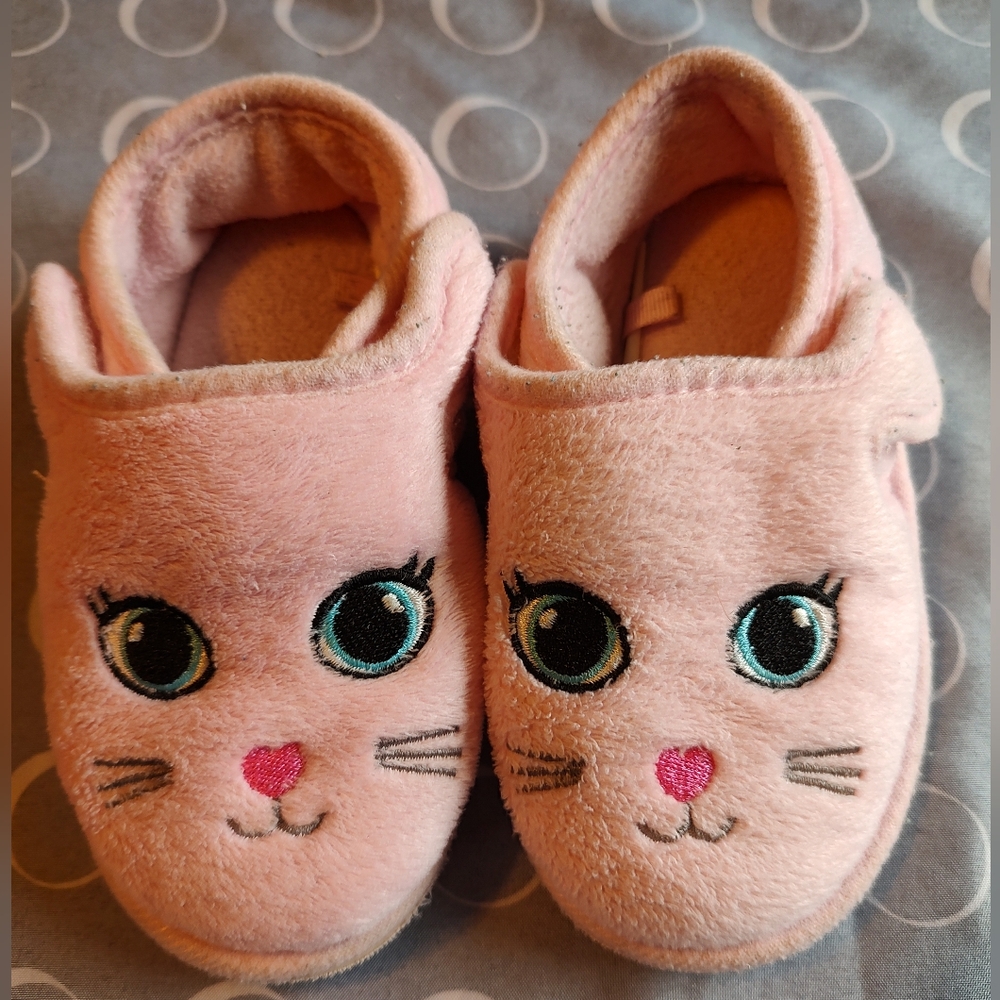 Slippers - size 7/8 toddler